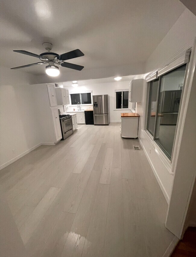 Foto del edificio - 3204 Castle Heights Ave