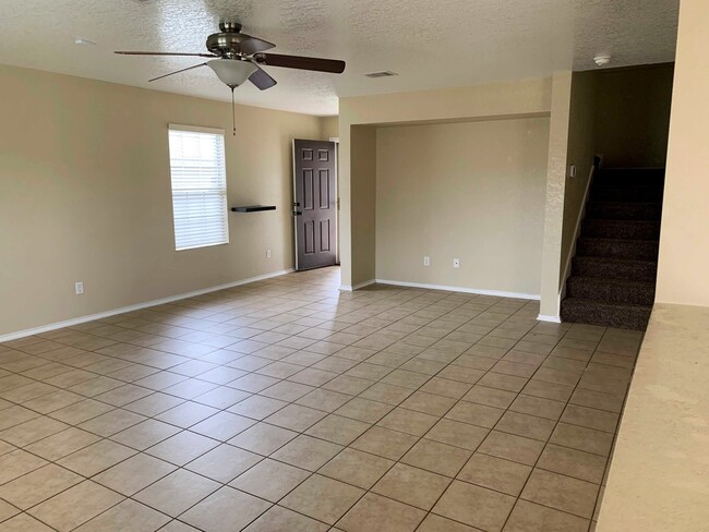 Building Photo - Move In Ready! Cozy 3 bedroom Home in Heri...