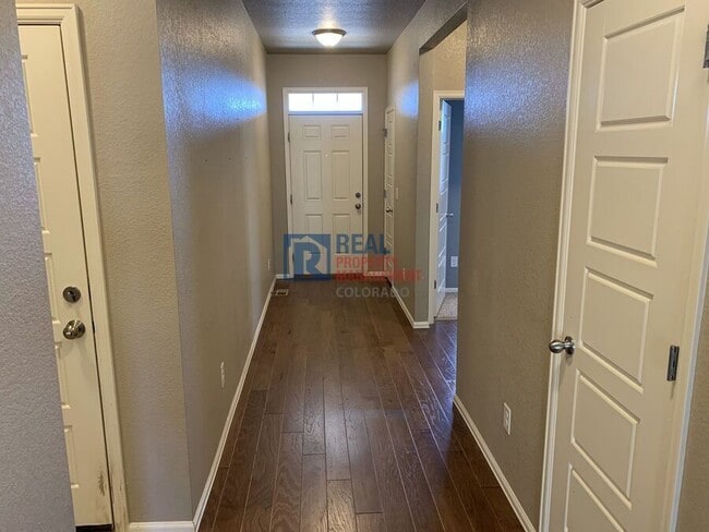 Building Photo - 4854 S Sicily St