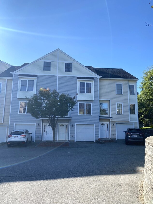 Primary Photo - 30 Rice Lane Unit 15 Worcester, MA 01604