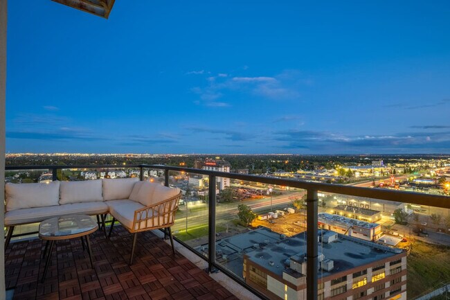 Building Photo - 741 Ranchview Cir NW