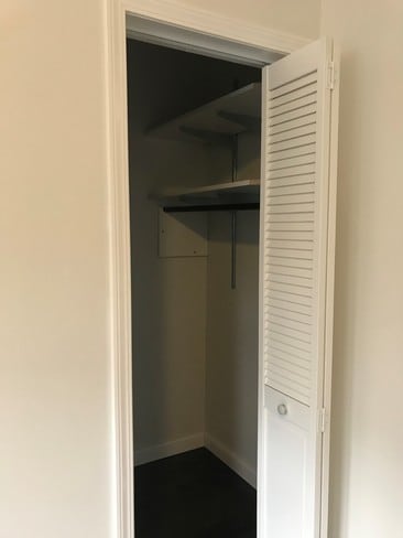 Entry Closet - 4119 S Sacramento Ave