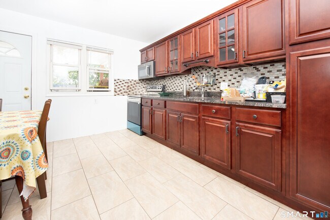 Foto del edificio - 153 Cherry Hill Dr