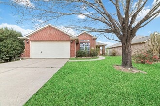 Building Photo - 22911 Sebastian Dr