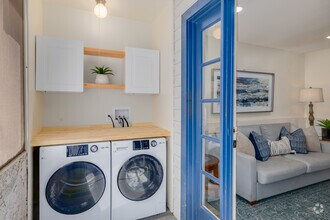 1BR, 1BA - 554SF - Laundry - Cimarron Apartments