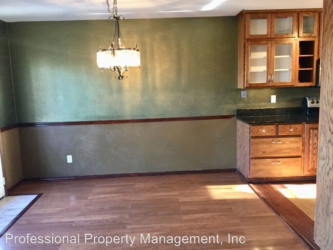 Building Photo - 4 br, 2 bath House - 2402 57th St