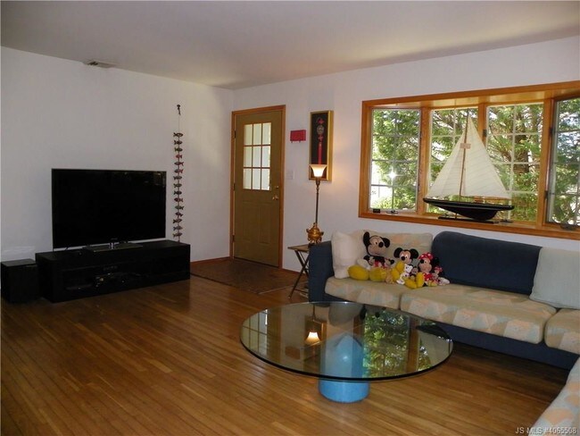 Building Photo - 15 W 13th St