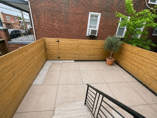 Foto del edificio - 129 S 51st St