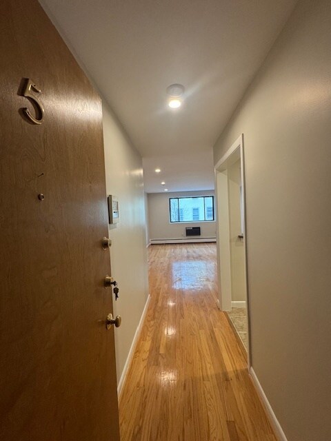 Foto del edificio - 28 Brentwood St