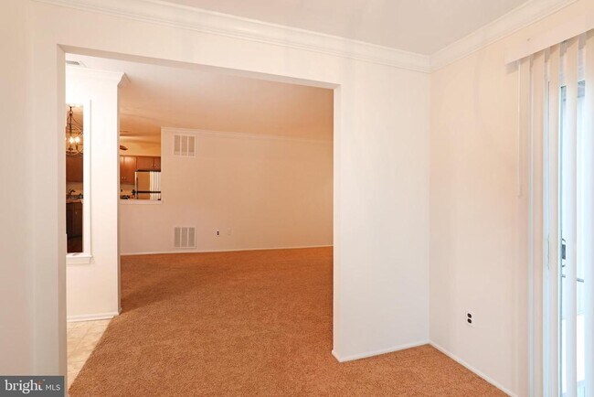 Foto del edificio - 19 Chelsea Ct