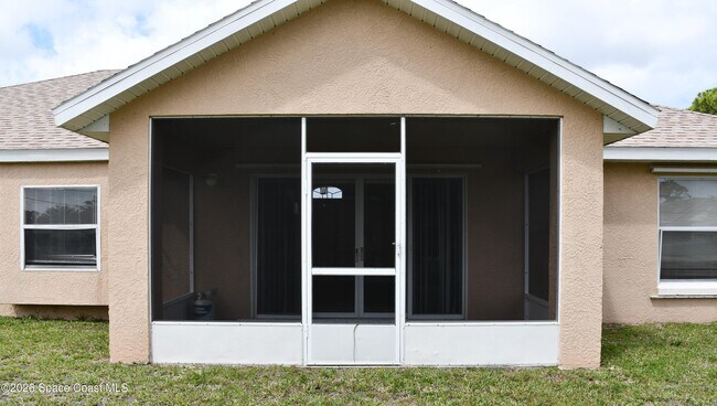 Foto del edificio - 995 Black Coral Ave NW