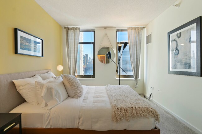 Foto del edificio - 350 N Desplaines St