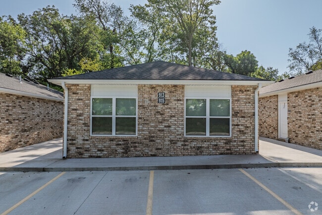 Building Photo - Midtown Cottages