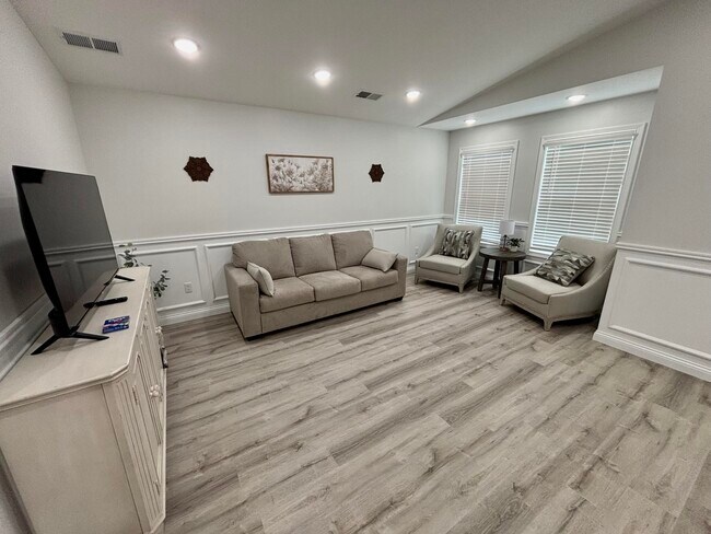 Foto del edificio - 71 Bluegrass Rd