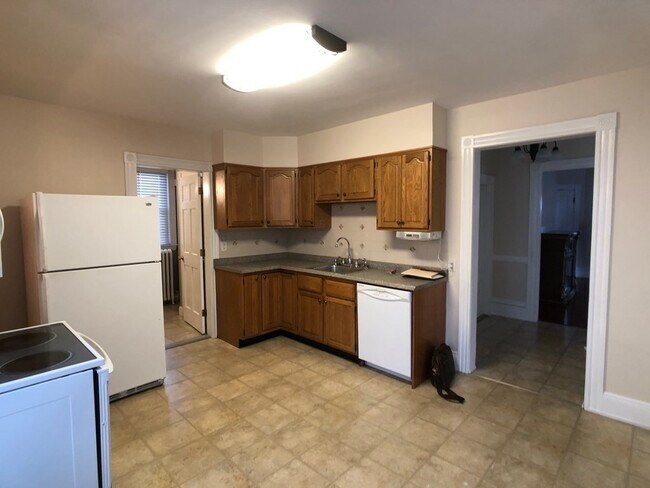 Building Photo - 140 Webster St