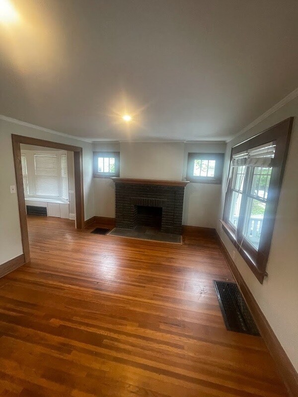 Foto del edificio - 155 E Lakeview Ave