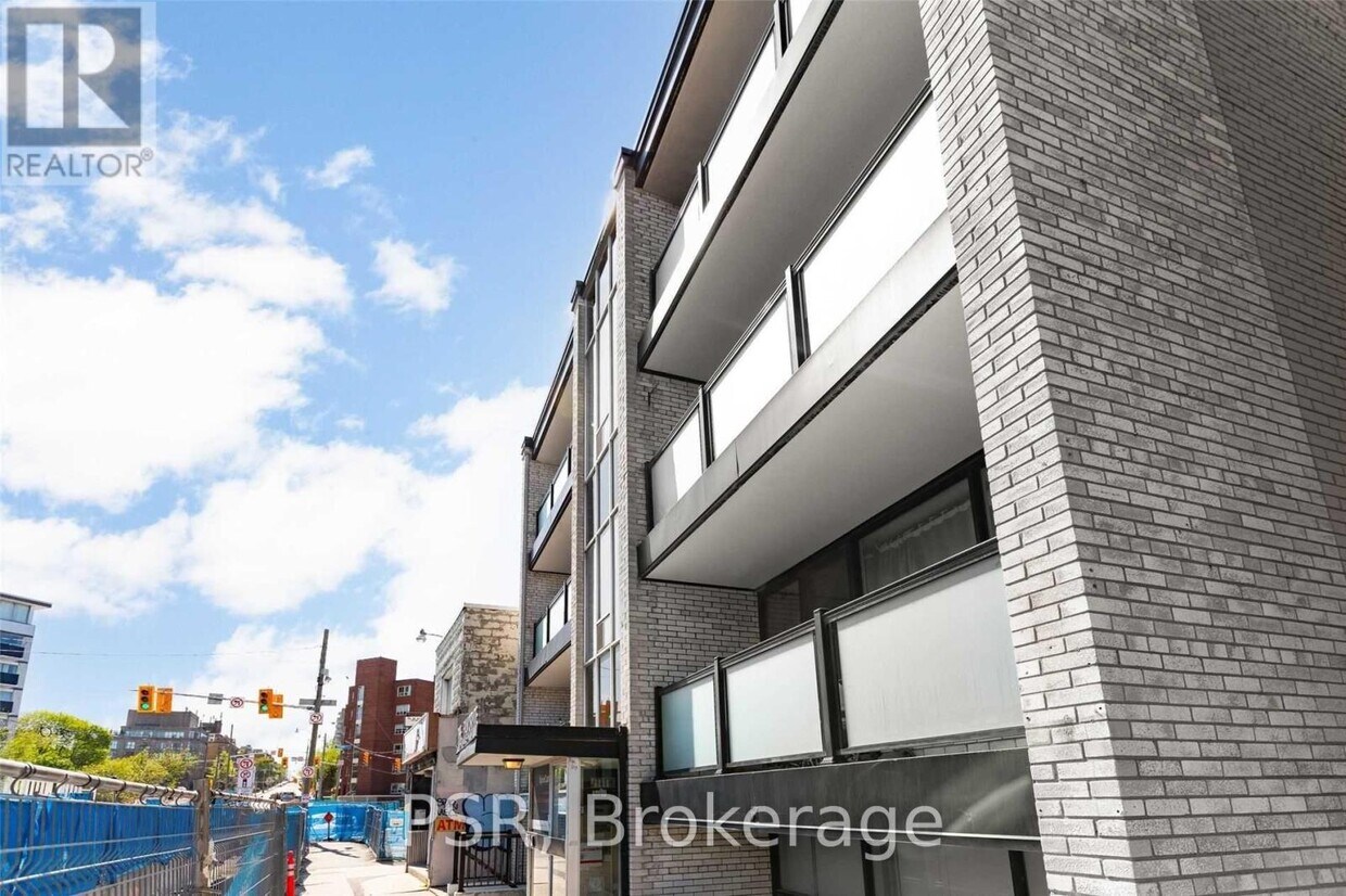 Photo principale - 570 Eglinton Ave W