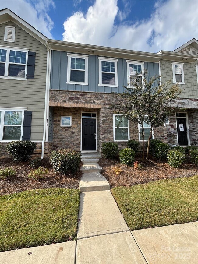 Building Photo - 414 Sagecroft Ln