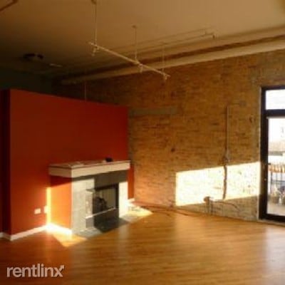 Building Photo - 1400 N Milwaukee Ave