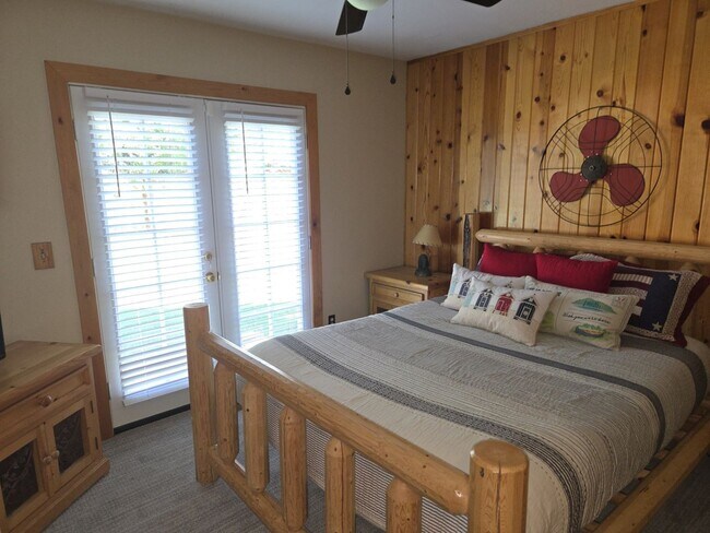 Foto del edificio - Large mountain home with access to Tahoe K...