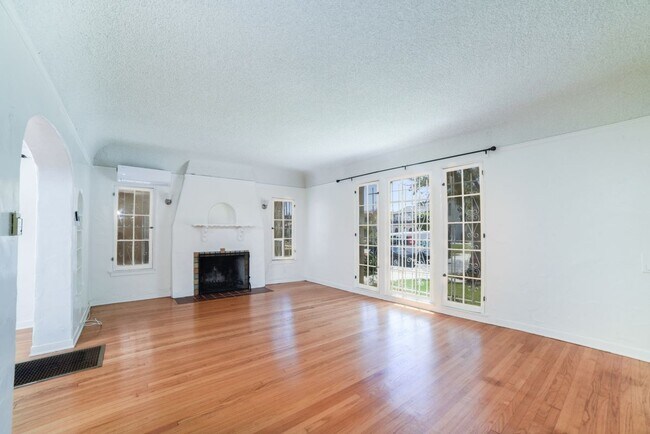 Foto del edificio - 1038 S Citrus Ave