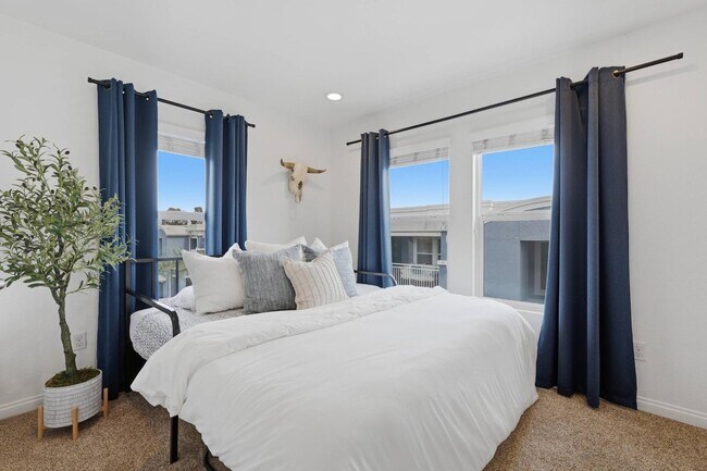 Foto del edificio - 3504 Shoreline Bluff Ln