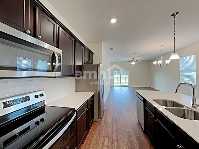 Foto del edificio - 1004 Walden Woods Dr