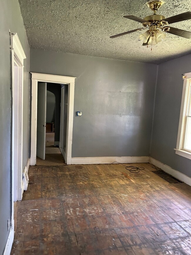 Building Photo - 1405 N 54th St