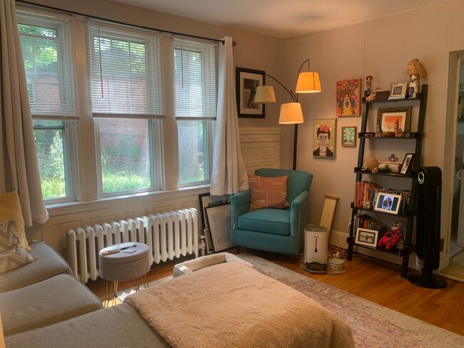 Foto del edificio - 48 Robinwood Ave