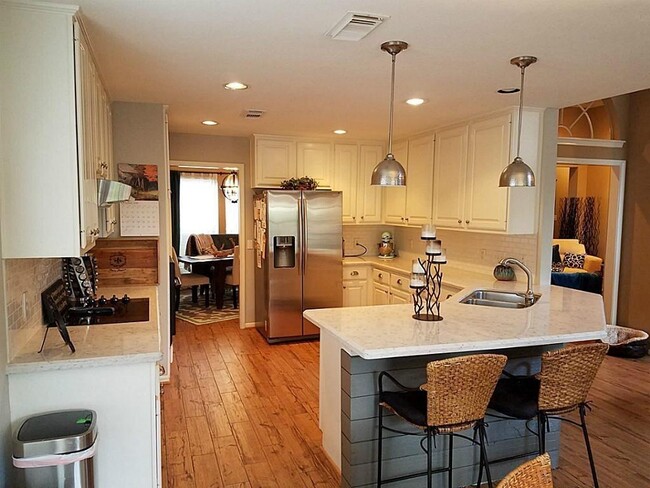Foto del edificio - 6206 McDonald Ct