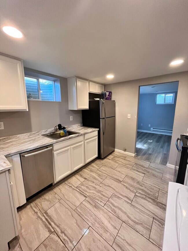 Kitchen - 4660 S Acoma St