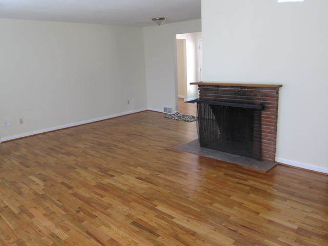 Foto del edificio - Available Soon! Charming Rambler W/Yard!