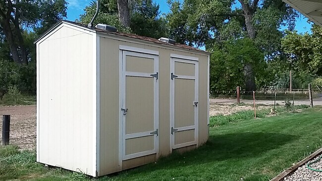 Building Photo - 2430 S Overland Trl