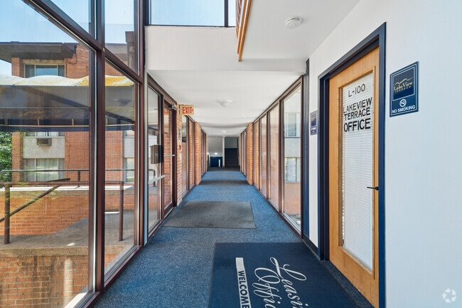 Lobby - Lakeview Terrace Apartments