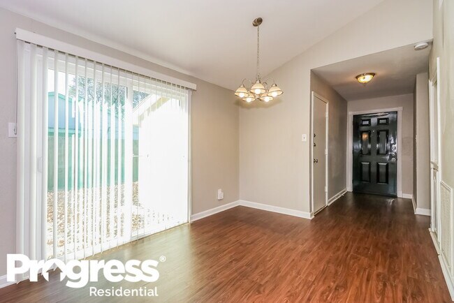 Building Photo - 2326 Sunflower Dr