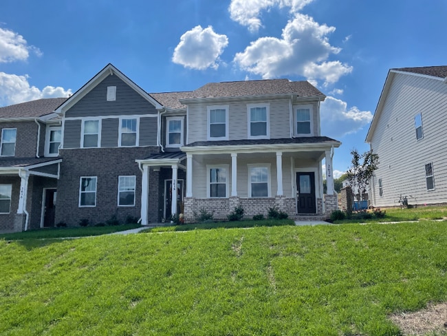 Building Photo - 2620 Comanche Ct