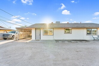 Building Photo - 170 S Grand Dr