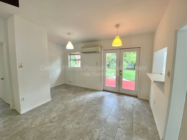 Building Photo - 4030 Corrine Dr