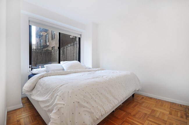 Foto del edificio - 175 W 12th St