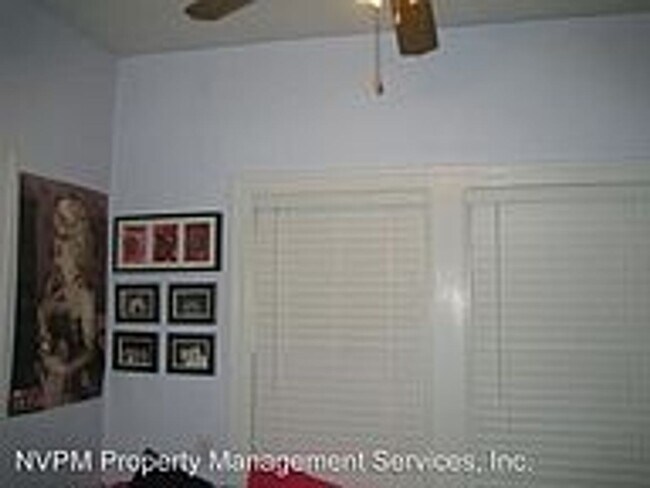 Foto del edificio - Perfect Location Across the Street from CS...