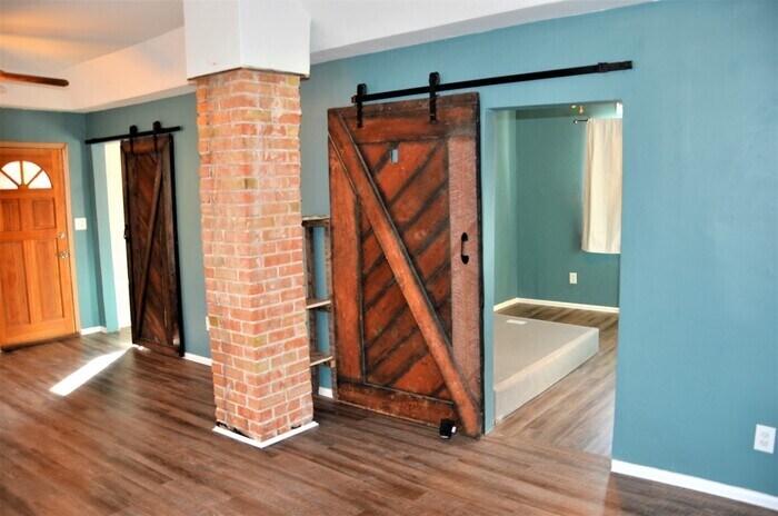 Foto principal - 938 White Ave