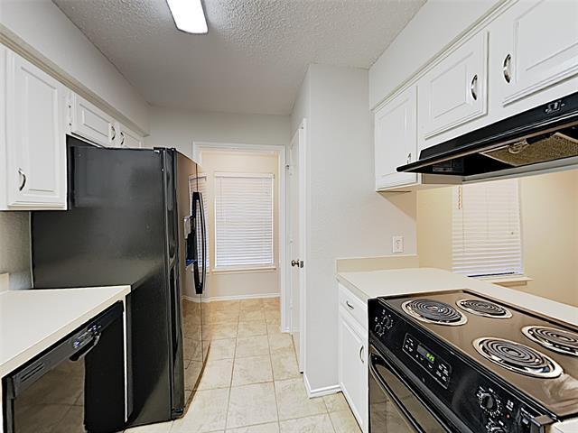 Foto del edificio - 4931 Darrow Ln