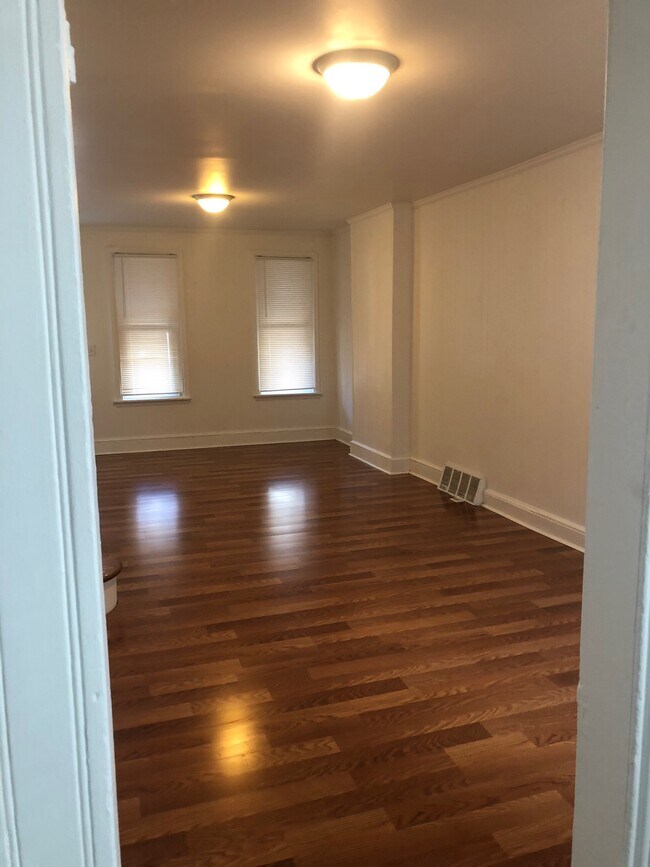 Foto del edificio - 1215 Linden St