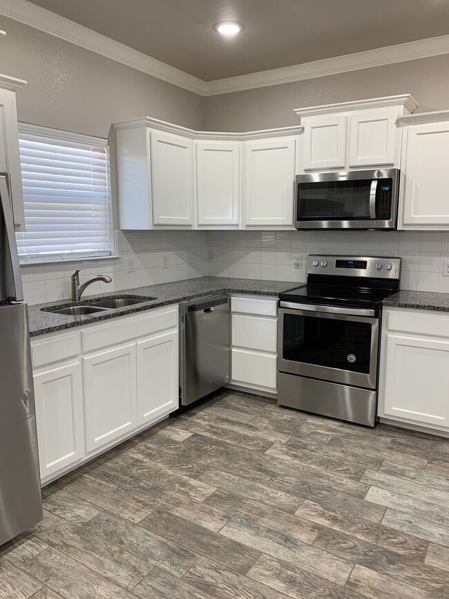 Foto del edificio - 2408 E 14th St