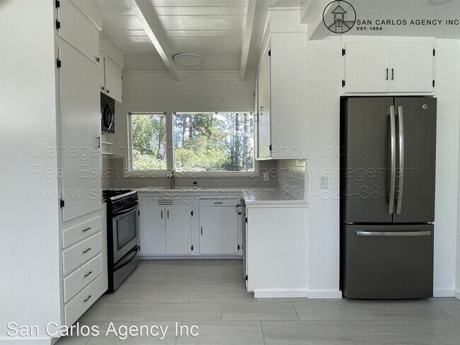 Building Photo - 3 br, 2 bath House - 4070 El Bosque