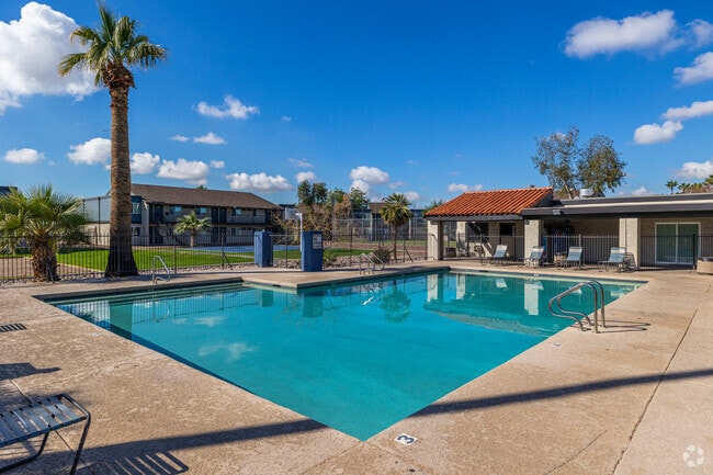 Building Photo - Los Vecinos Apartments