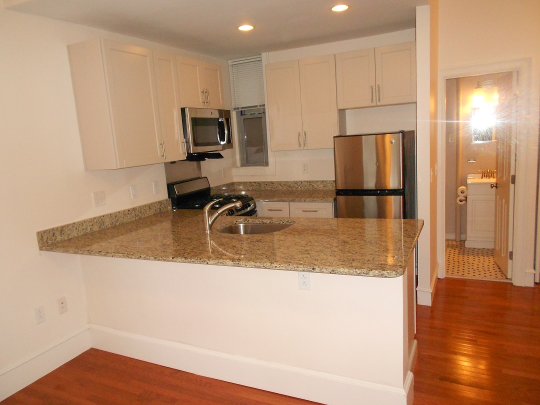 Foto principal - 49 Burbank St