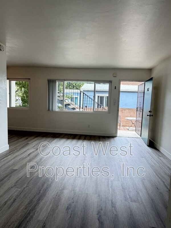 Foto del edificio - 1057-1063 1/2 Missouri St - 1061