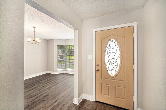 Building Photo - 2078 Shadow Rock Dr