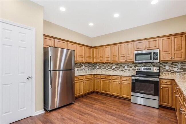Building Photo - 3398 Steeple Way